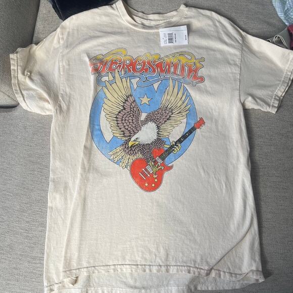 AEROSMITH Eagle Rock Guitar Band Tee Shirt Medium Cream America New With Tags - Picture 1 of 2